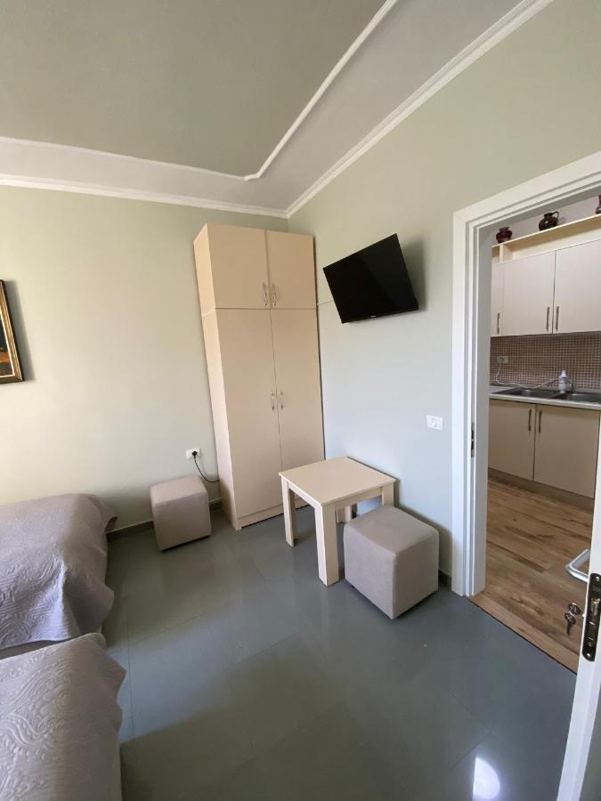 Central Park Rooms Tirana Exterior photo